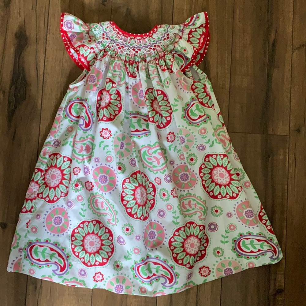 NWOT. This and That for Kids side 2T smocked dress